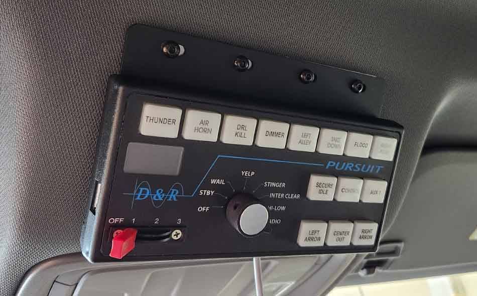 2020+ Chevrolet Silverado D&R Pursuit & Federal Signal Pathfinder (17
